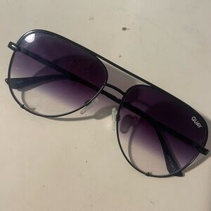 Unisex Black Frame High Key Quay Glasses